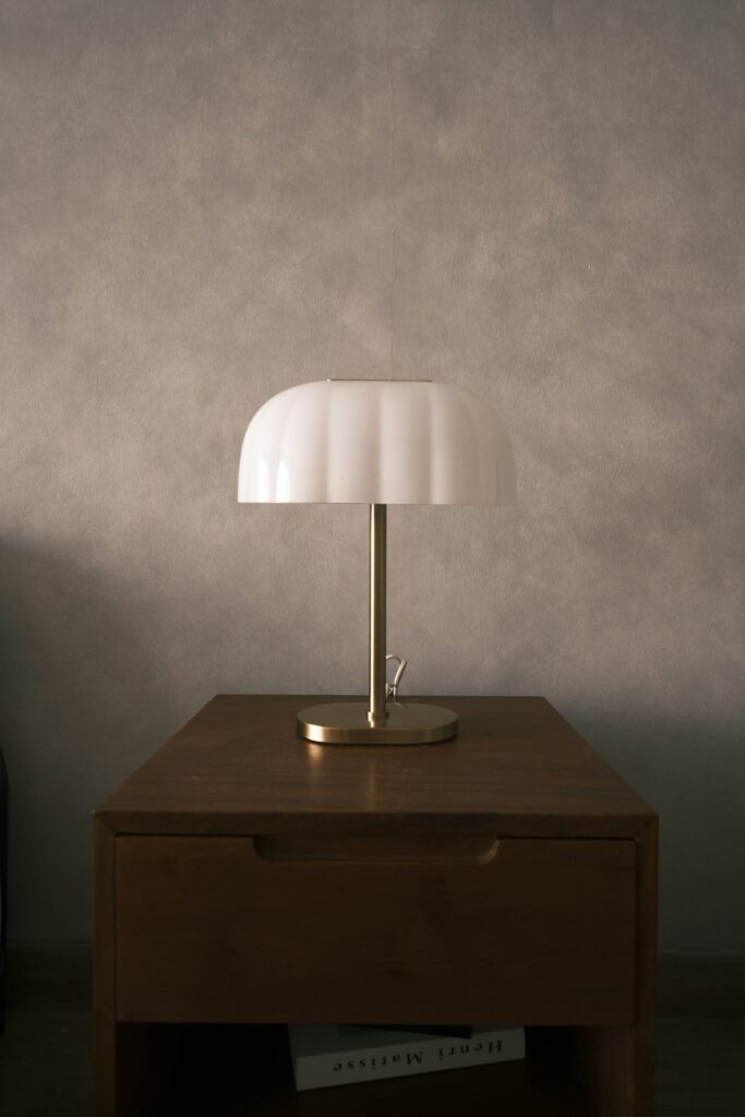 Minimalistisk Bordlampe